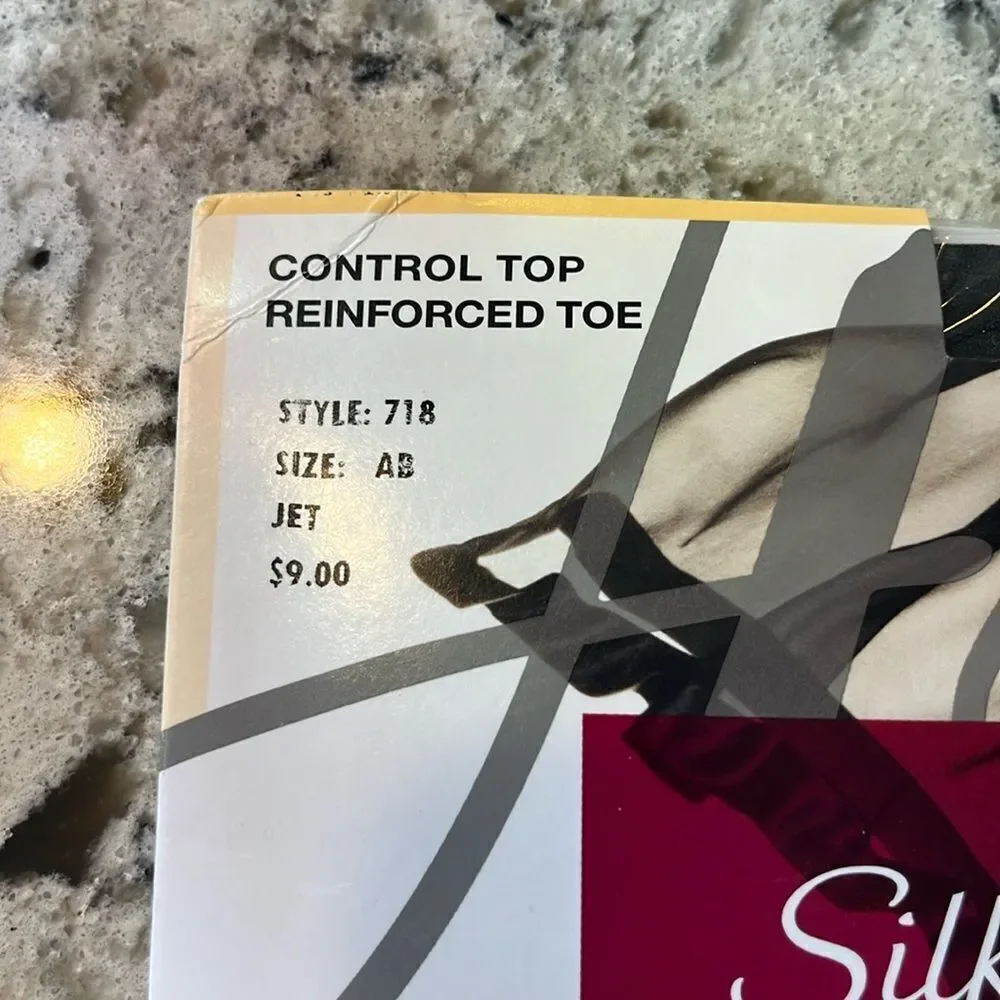 Silk Reflections hosiery sz AB small color Jet Control Top Reinforced Toe Nylons
